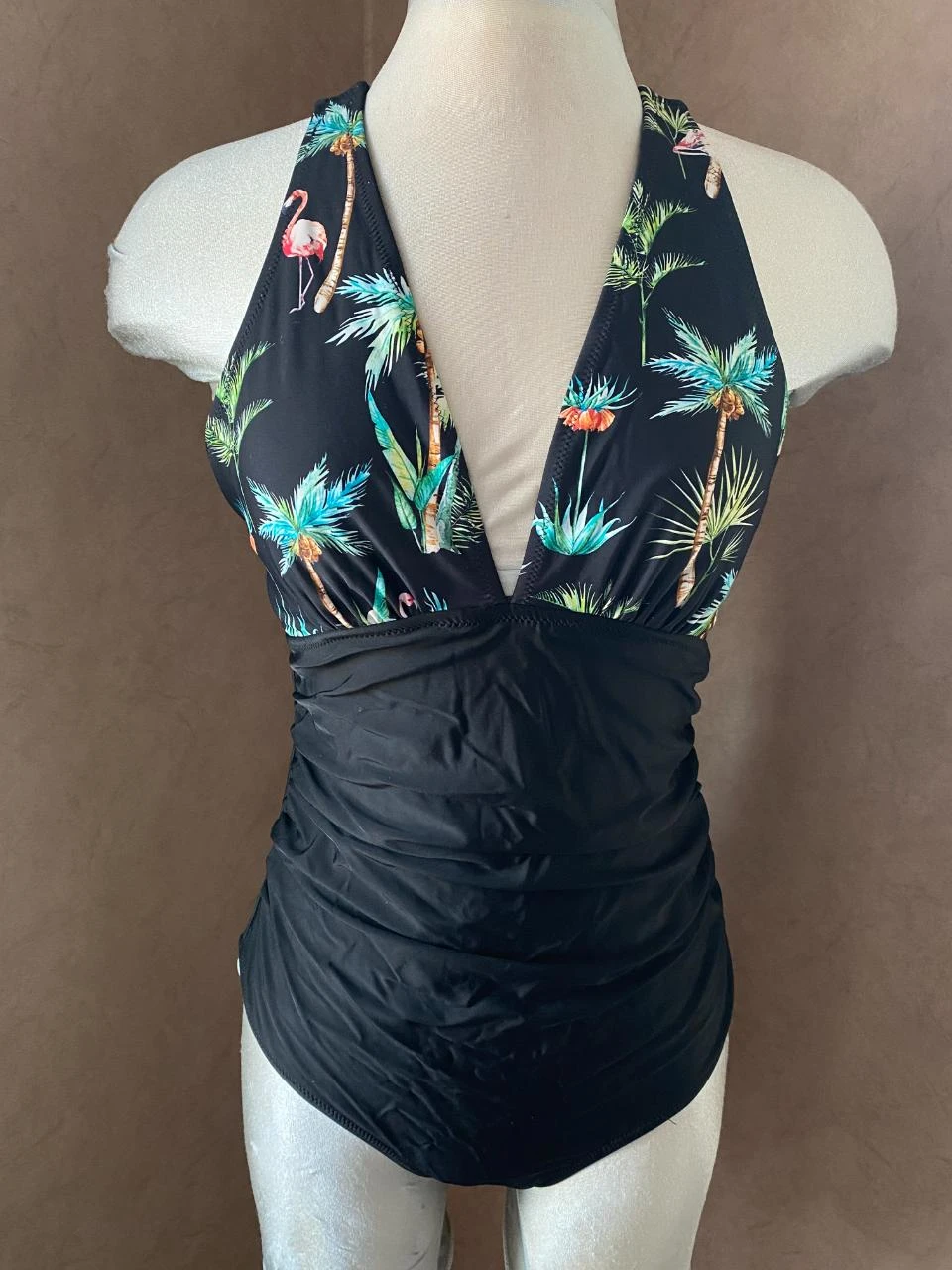 Maillot de bain 1 pièce noir tropical T38 Dos croisé – Effet gainant
